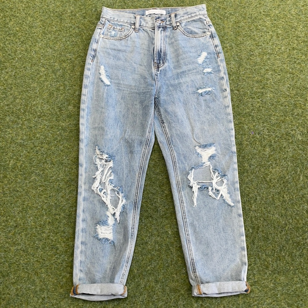 Ripped jeans high rise 28